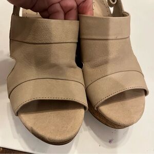 Clarks Ultimate Comfort Womens Annadel Tan Wedge Sandals/suede Size 8.5